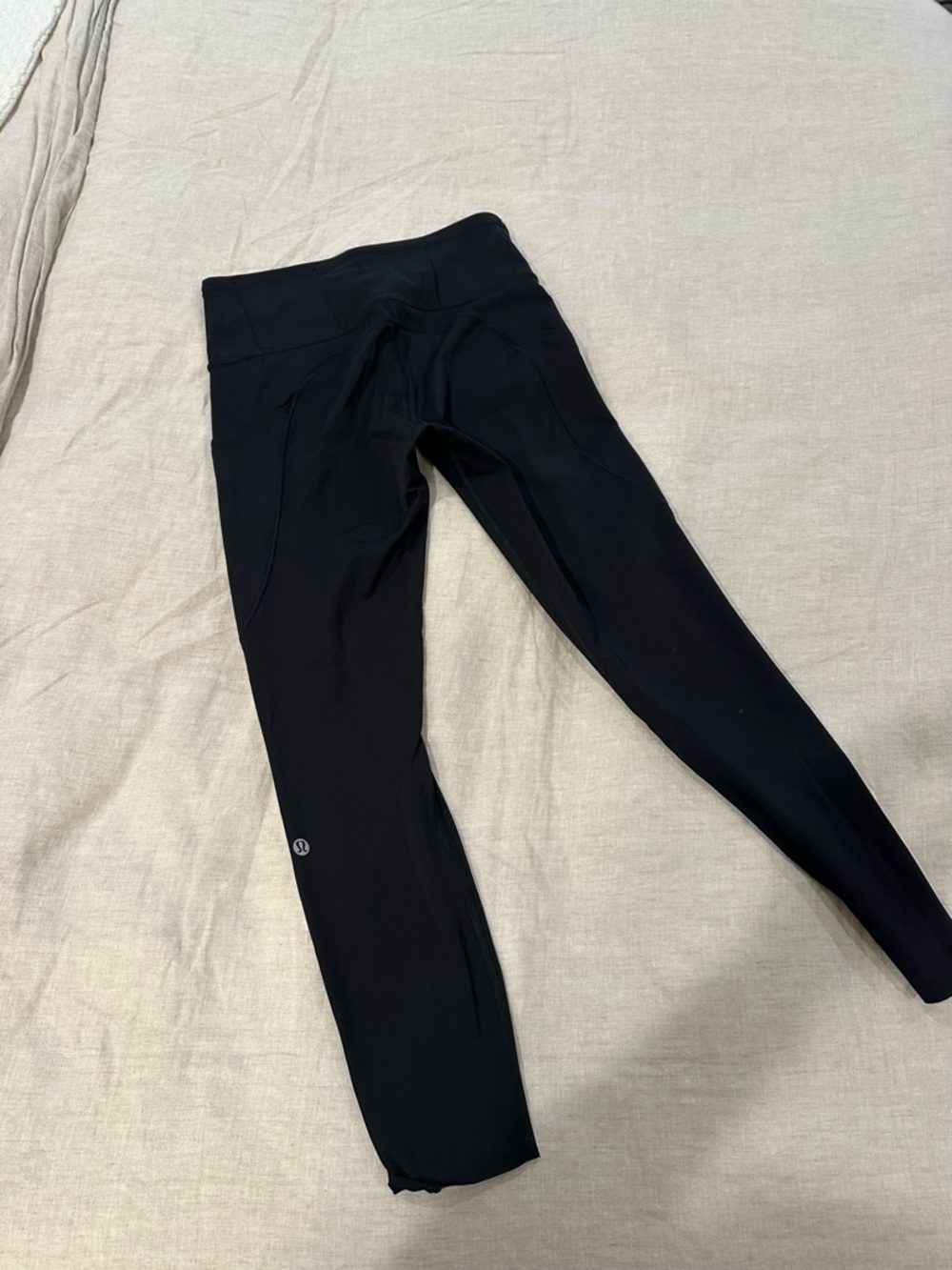 Lululemon Black High Rise Leggings Size 6 | Side Pockets - Picture 2 of 6